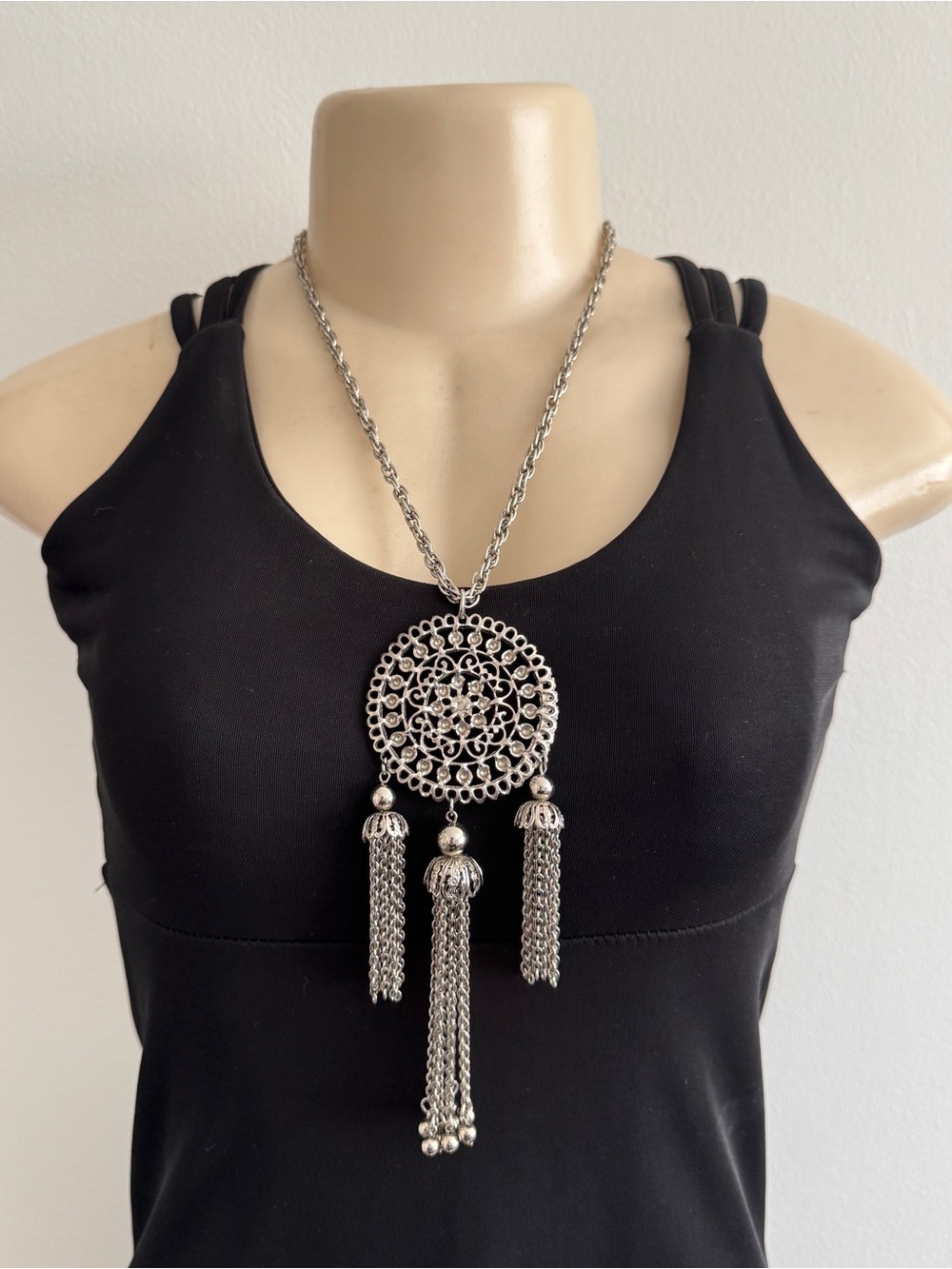 Vintage Silver-Tone Filigree Medallion Tassel‎ Pendant Necklace